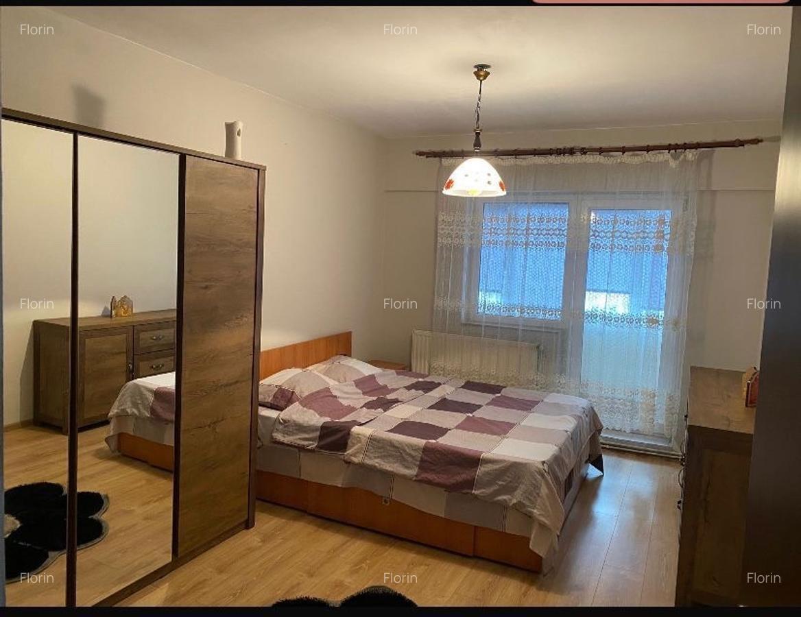 Apartament 3 camere ,decomandat zona Spiru Haret Tg Jiu