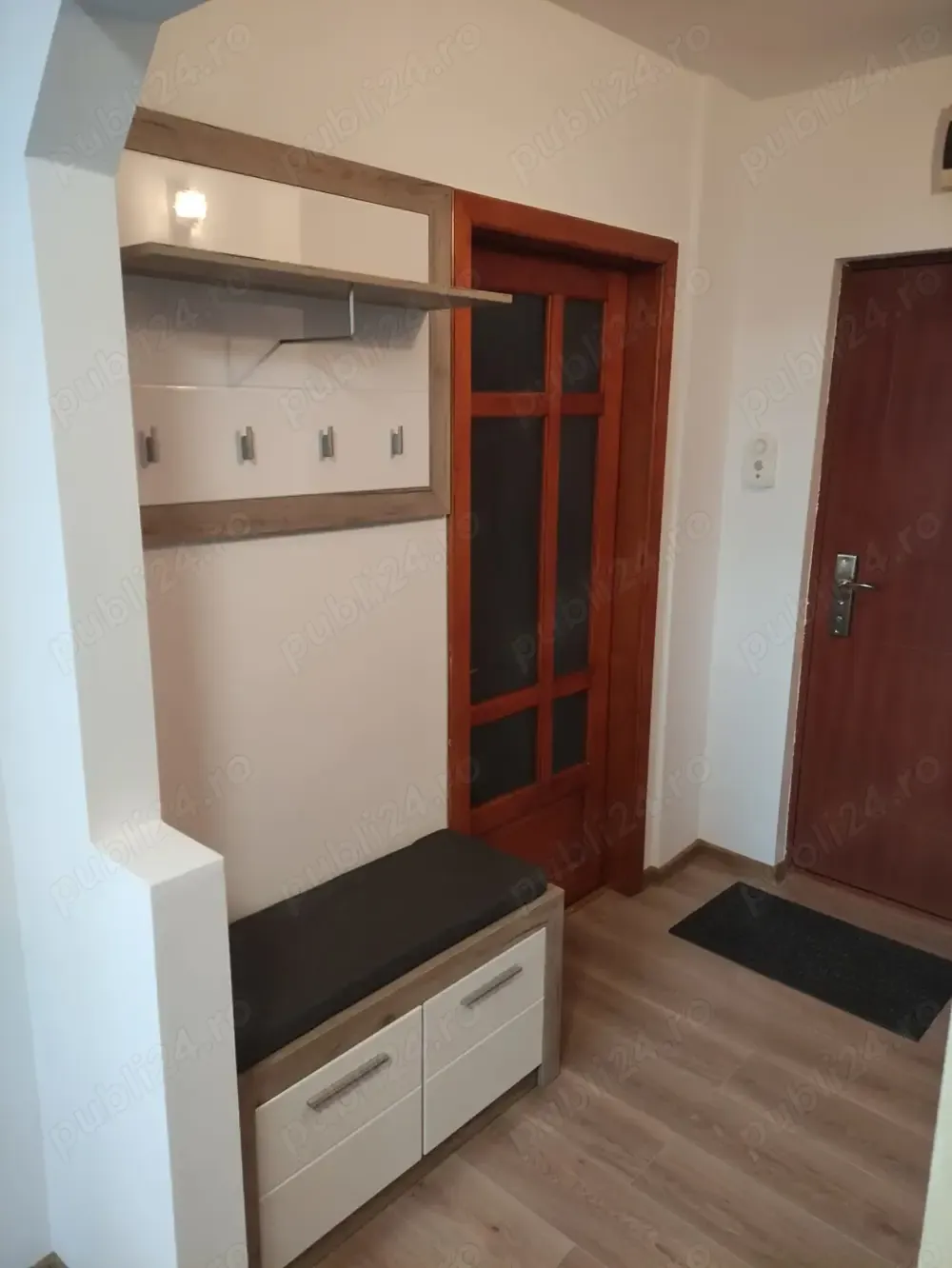 Închiriez apartament, zona Mărăști