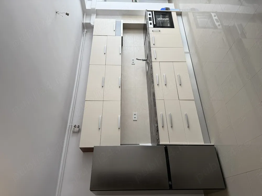 Închiriez apartament