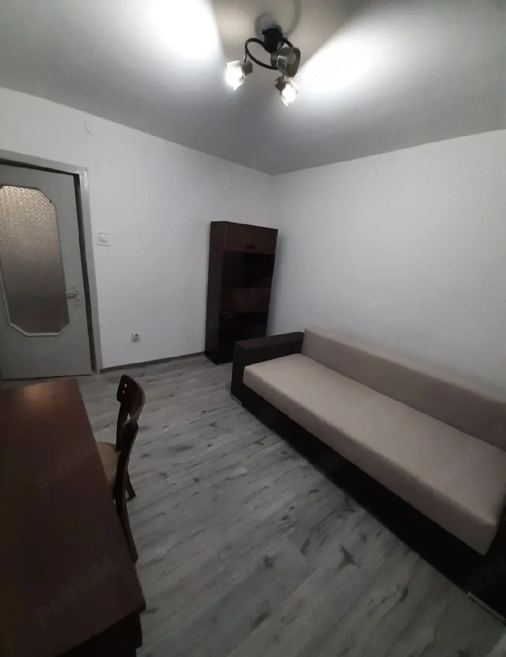 Vand apartament 3 camere, confort 1, decomandat, etaj 1, strada Argesului, Cornisa, 400 m de UMFST - imagine 1