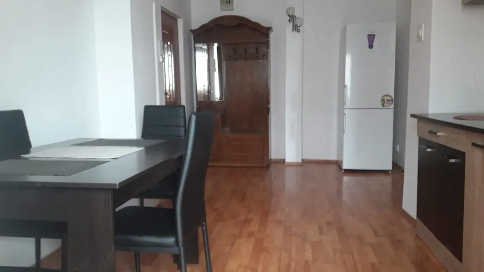 Inchiriez apartamet 2 camere decomandat
