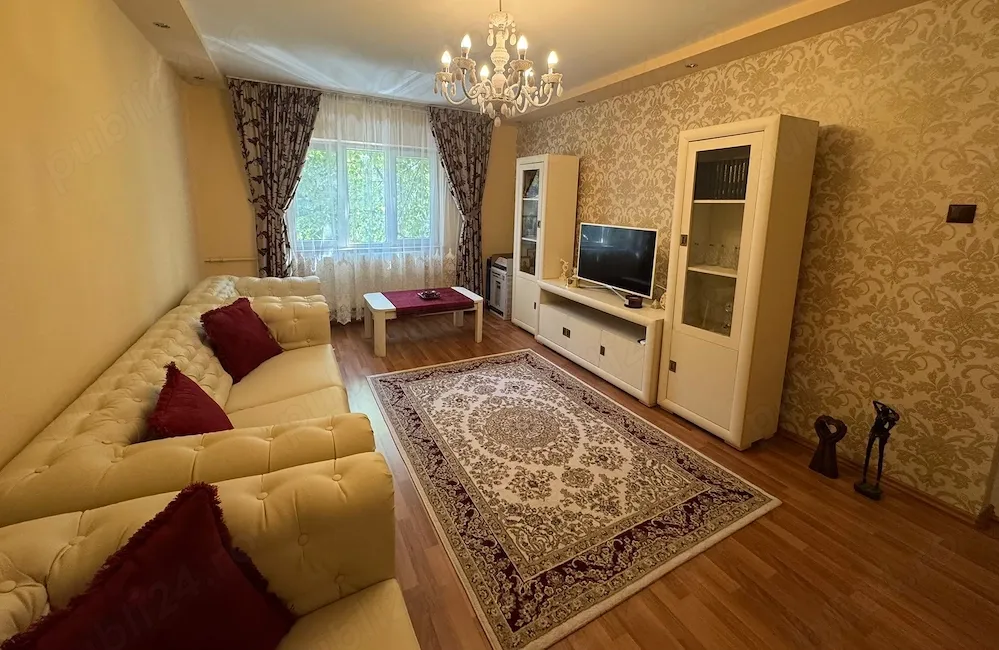 Apartament premium de vânzare Rogerius, 3 camere decomandat.