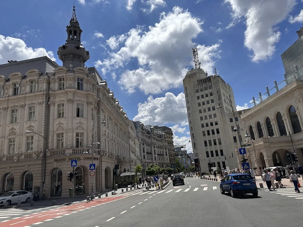 inchiriez apartament 2 camere UNIVERSITATE