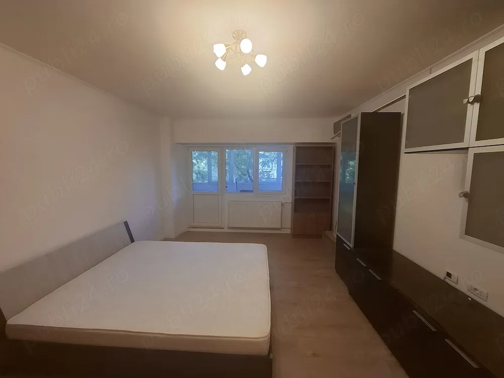 Direct proprietar- Inchiriez garsonieră proaspăt renovată Zona Mall Vitan Metrou Mihai Bravu