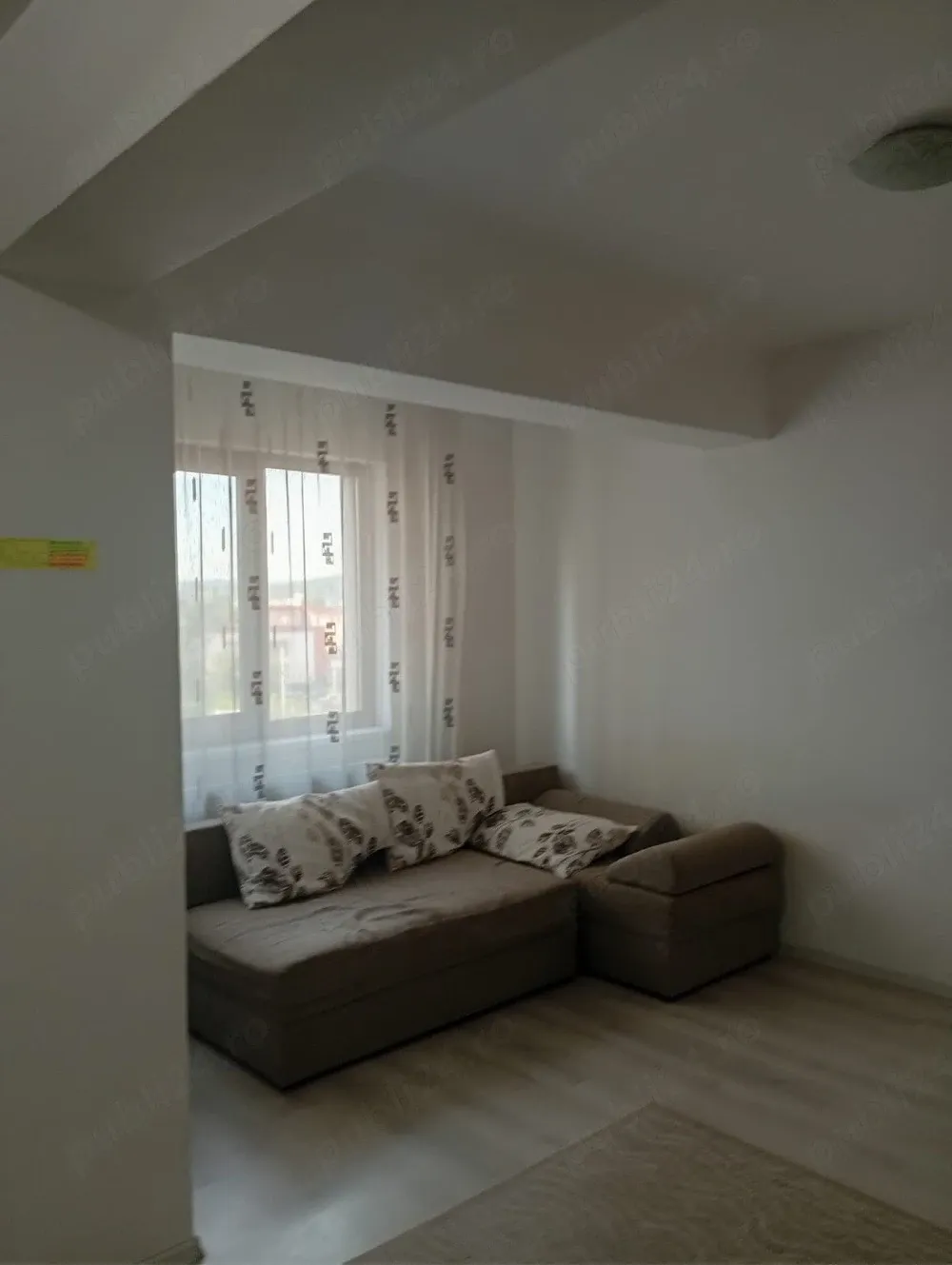 Inchiriez Apartament Nicolina