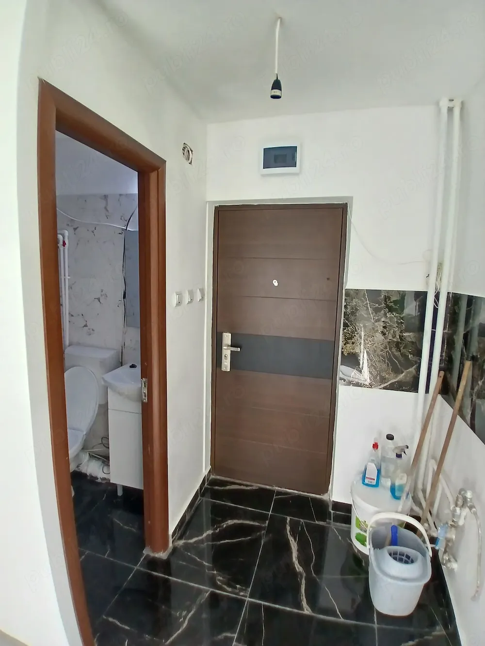 Proprietar vând garsoniera et2 bloc din 1980