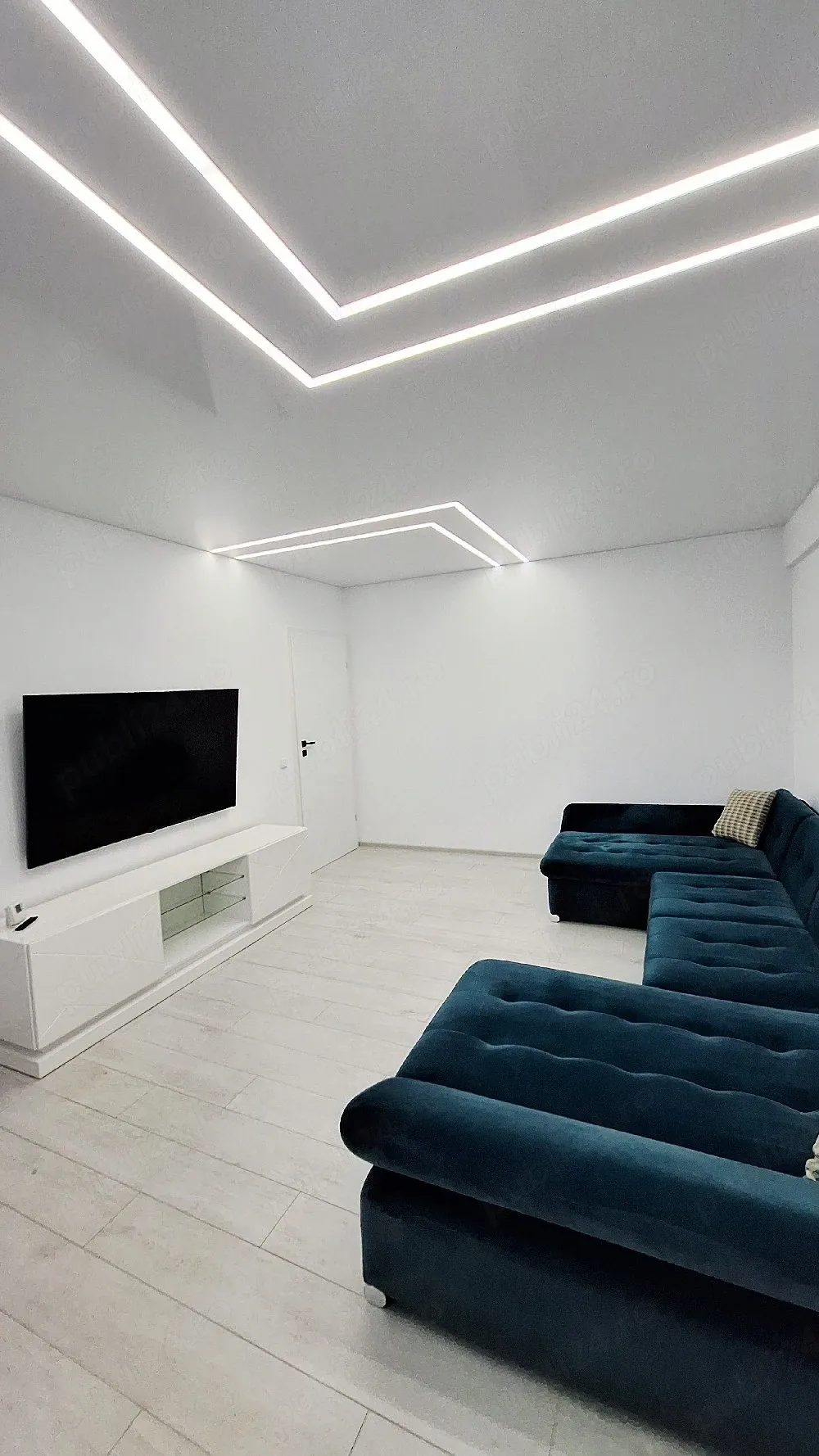 Apartament 2 camere  PROPRIETAR, MOBILAT si UTILAT  complet, finisaje PREMIUM,  Liber