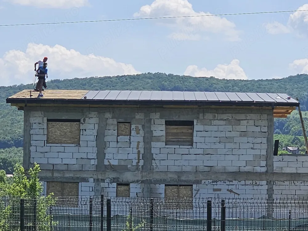 De vânzare casă la roșu situata in comuna Bârnova Iași la 1km de primărie.