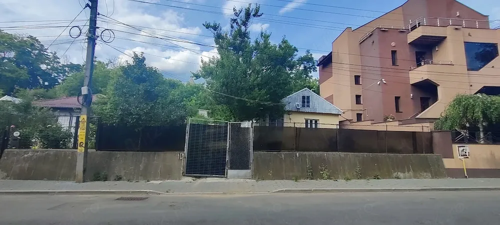 Vând teren 340 mp zona centrală, Iași - imagine 1