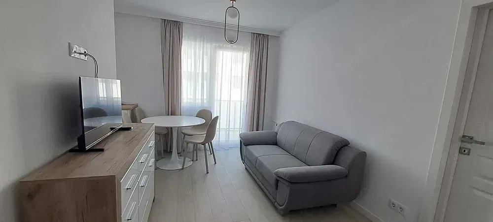 Inchriez apartament cu o camera in bloc nou