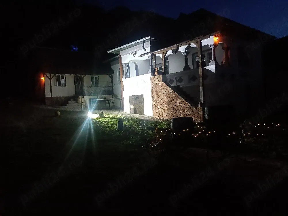 Casă boierească autentică restaurată Bujoreni Muzeul Satului 2000m teren intravilan 25ml deschidere - imagine 1