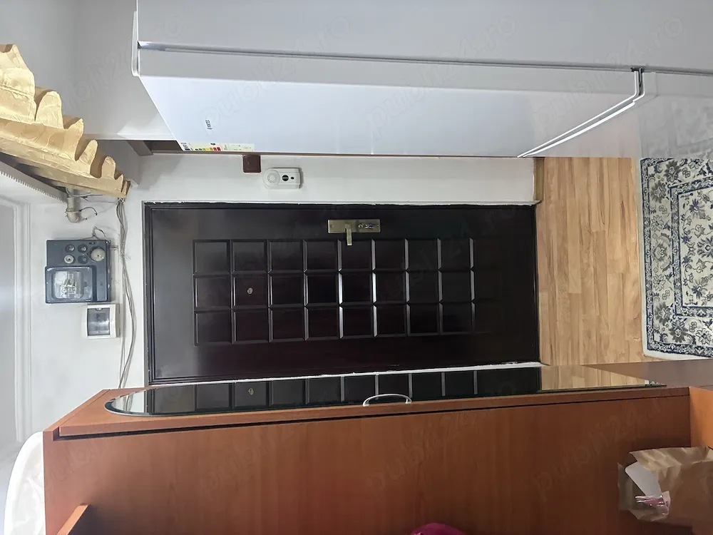 Închiriez apartament 2 camere, Găvana   Pitești, mobilat, centrală proprie, 250   lună, negociabi