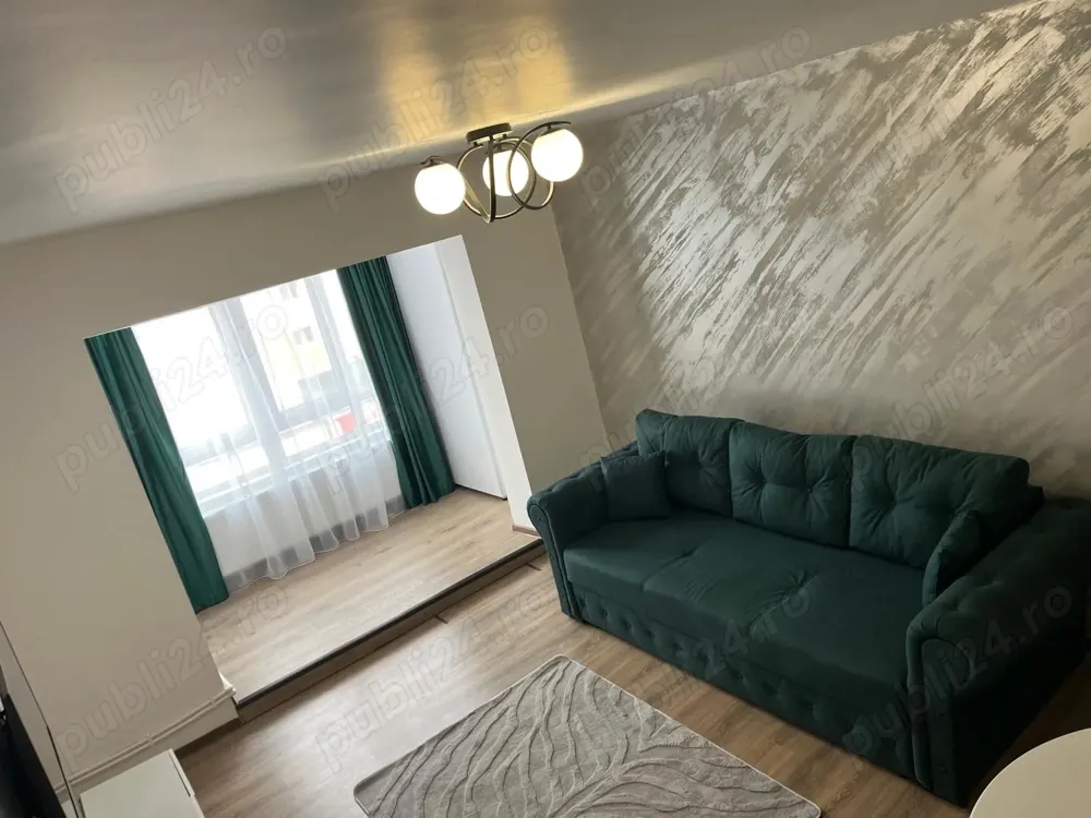 Închiriez apartament în centrul nou
