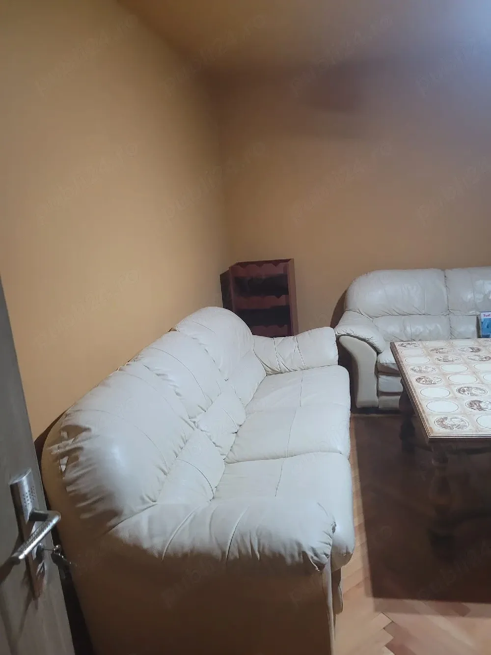 Inchiriez apartament in Micalaca