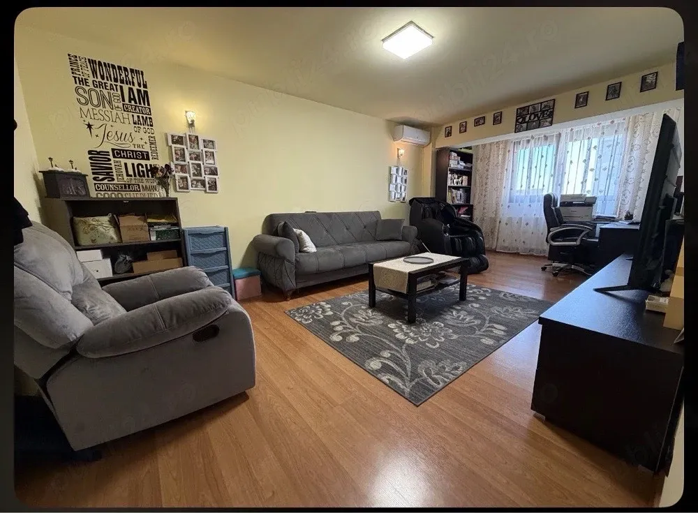 Apartament 4 camere Micalaca Orizont zona 700 etaj 2, de la proprietar