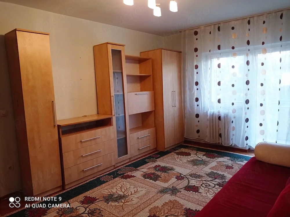 Închiriez apartament 2 camere - imagine 1