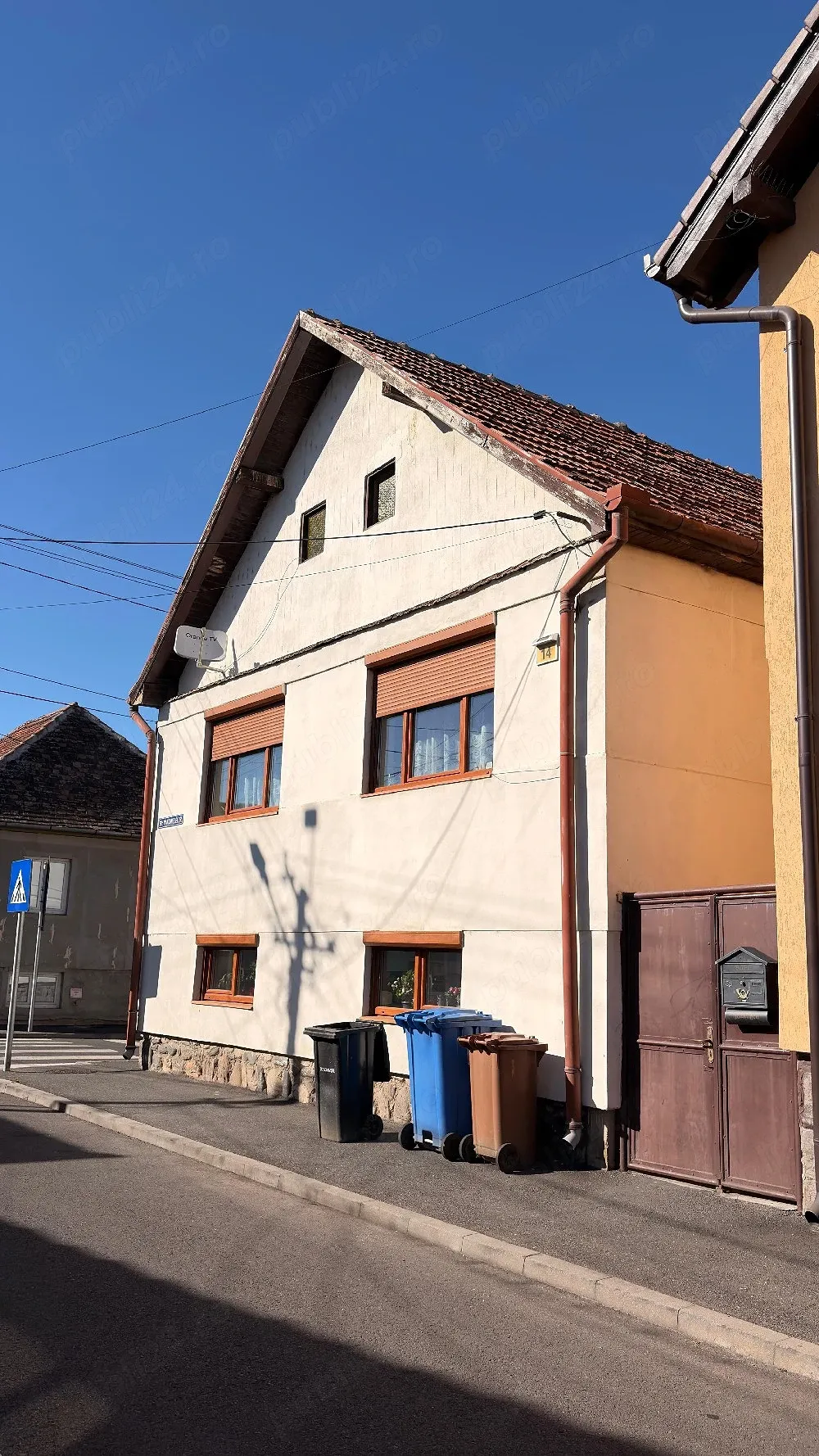 Casă individuală pe colț   2 ACCESE separate   Zonă Premium (Str. Rândunelelor)   Ideal Investiție - imagine 1
