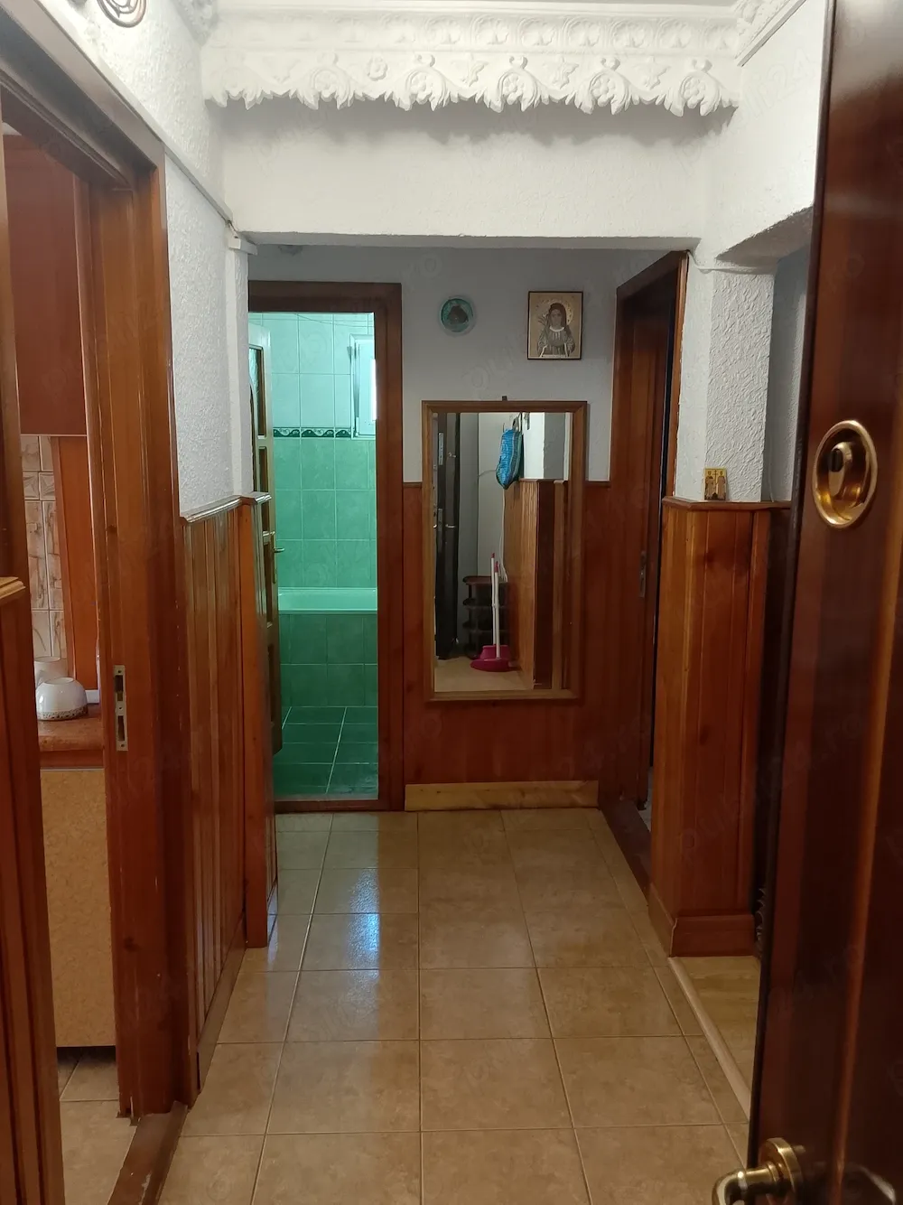 Inchiriez apartament 3 camere - imagine 1