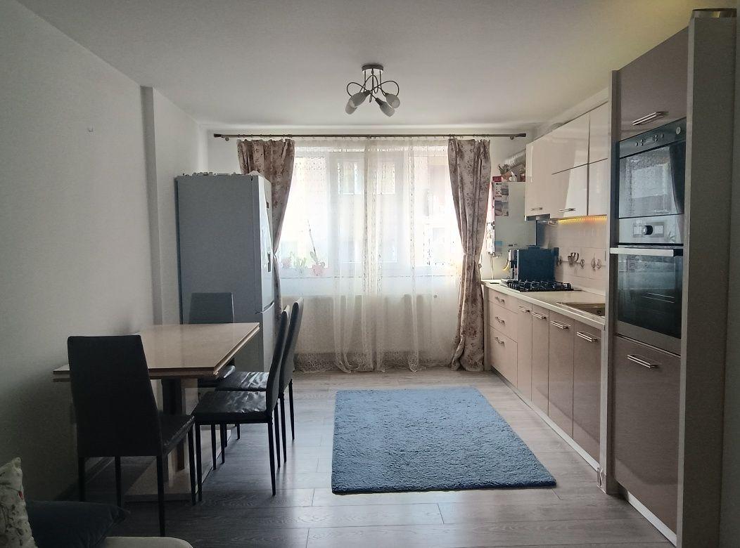 Apartament 46 m2 cu 2 camere si balcon+garaj 18 m2 - imagine 1