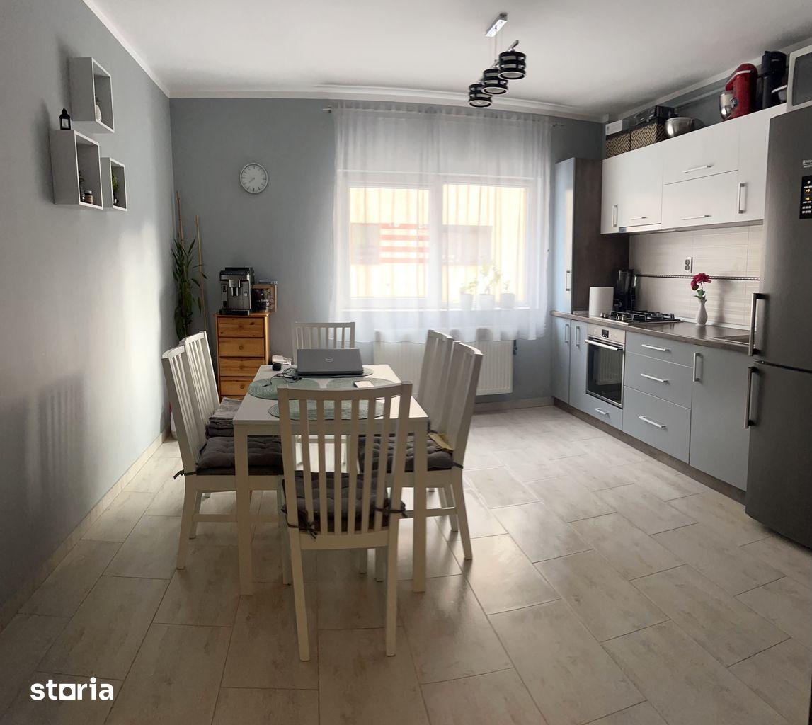 Apartament decomandat 2 camere 56 mp Parcare disponibila-Buna Ziua