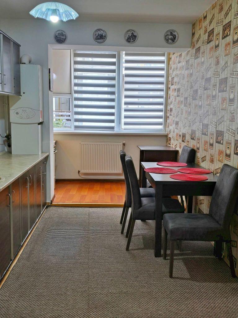 Inchiriez apartament strada Eroilor Floresti