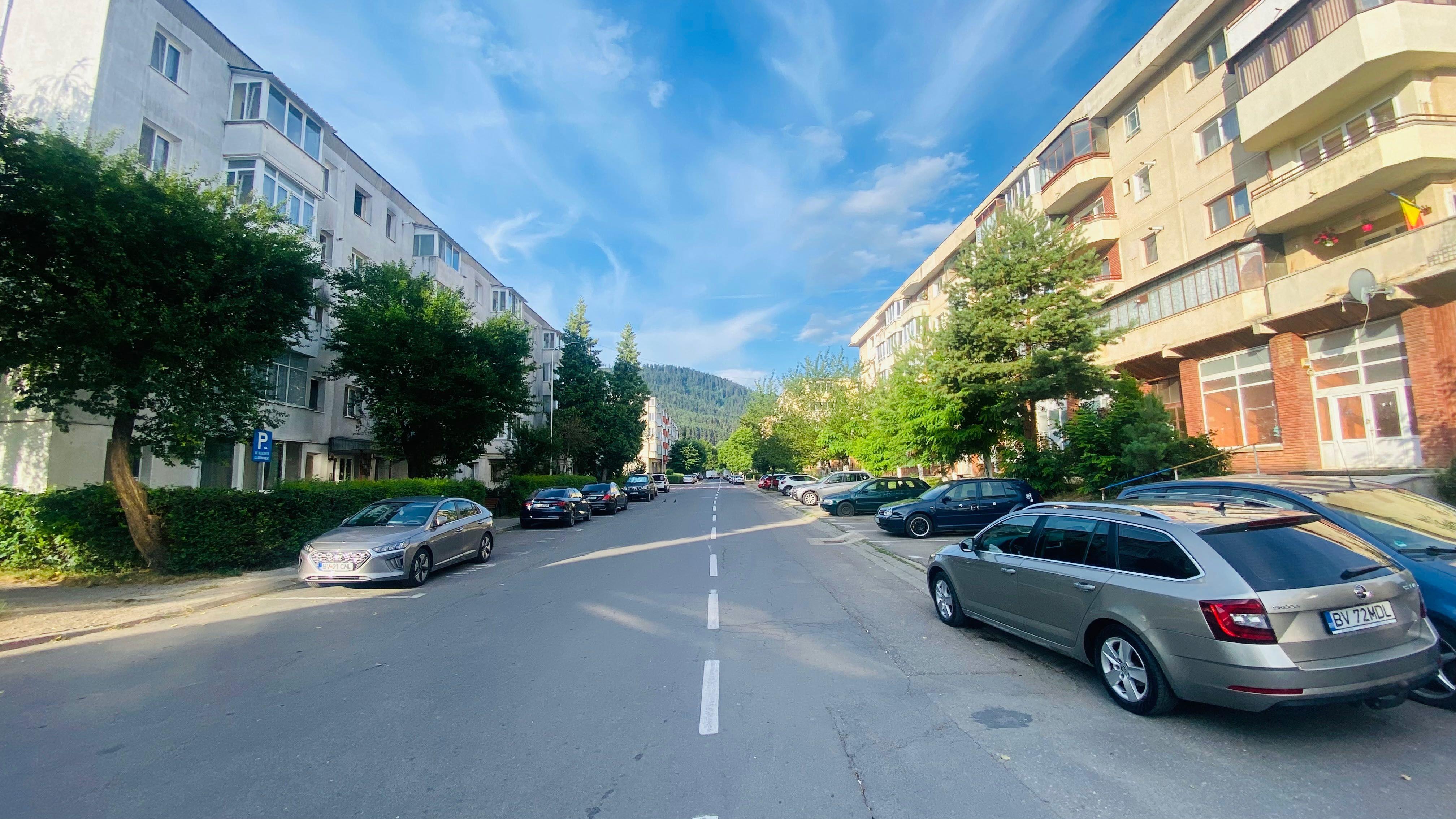 Apartament 3 camere, utilat, mobilat, plus loc de parcare !