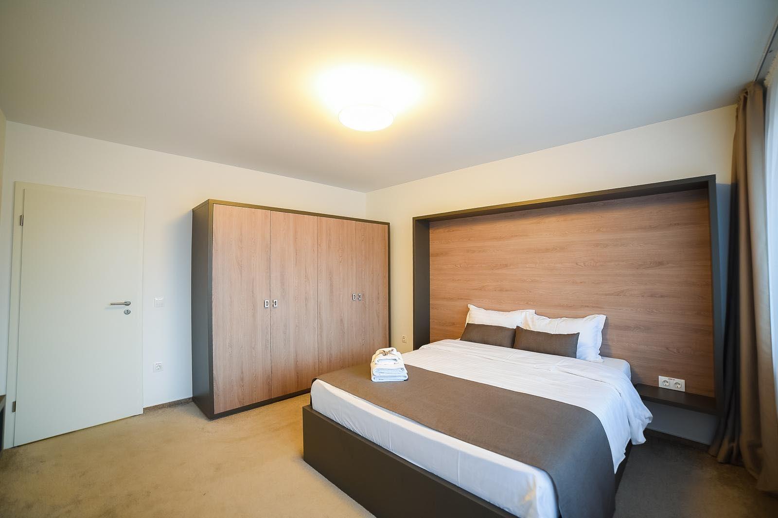 Inchiriere Apartament zona Coresi 1 - imagine 1