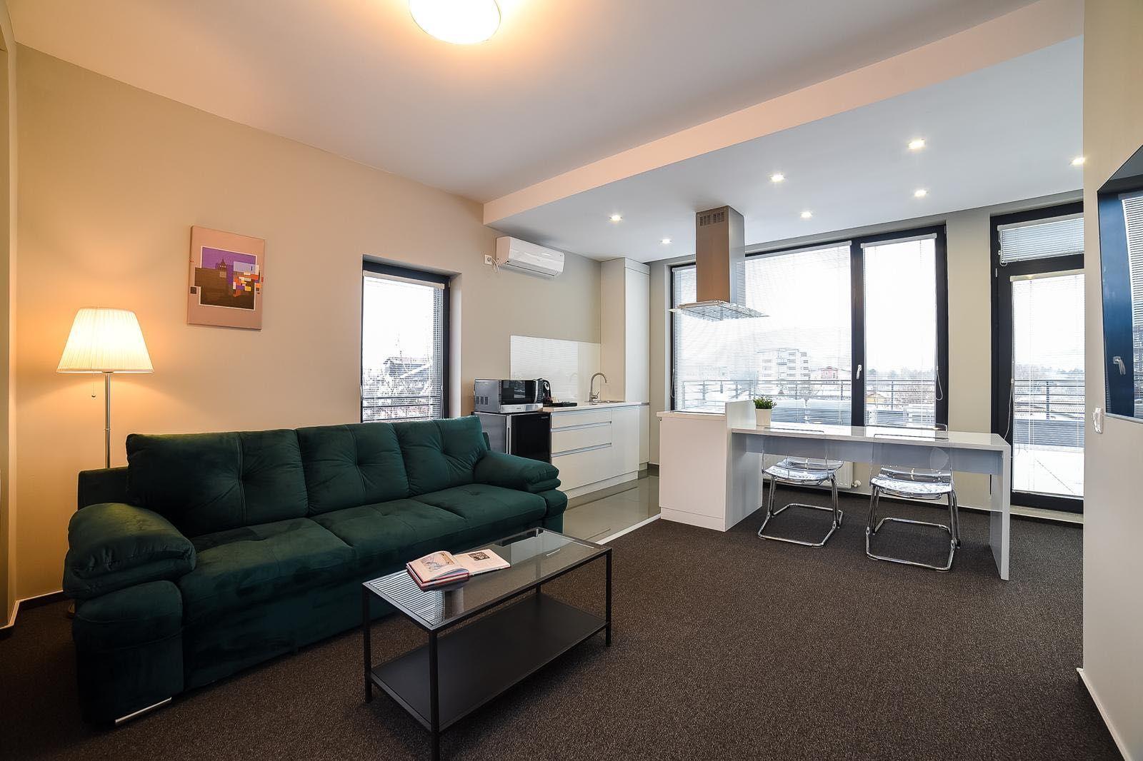 Inchiriere Penthouse zona Coresi 7