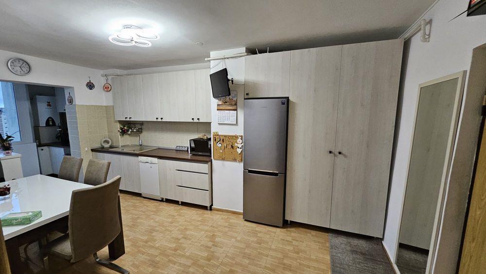 Inchiriez apartament 2 camere Racadau