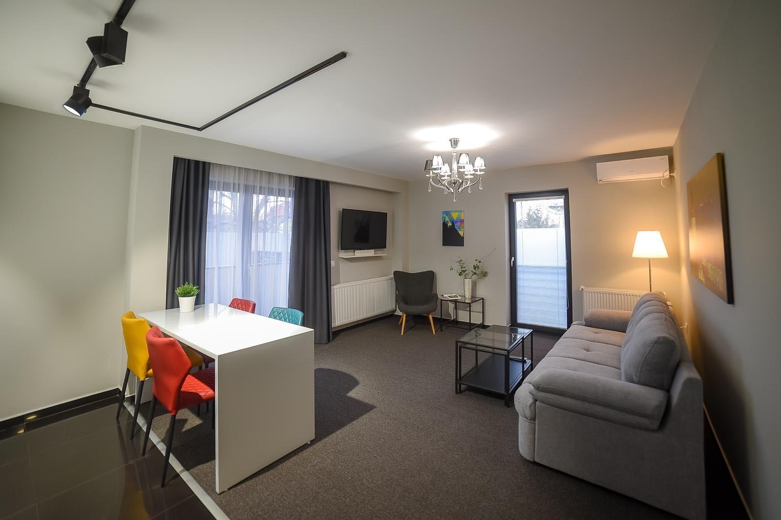 Inchiriere Apartament zona Coresi 2