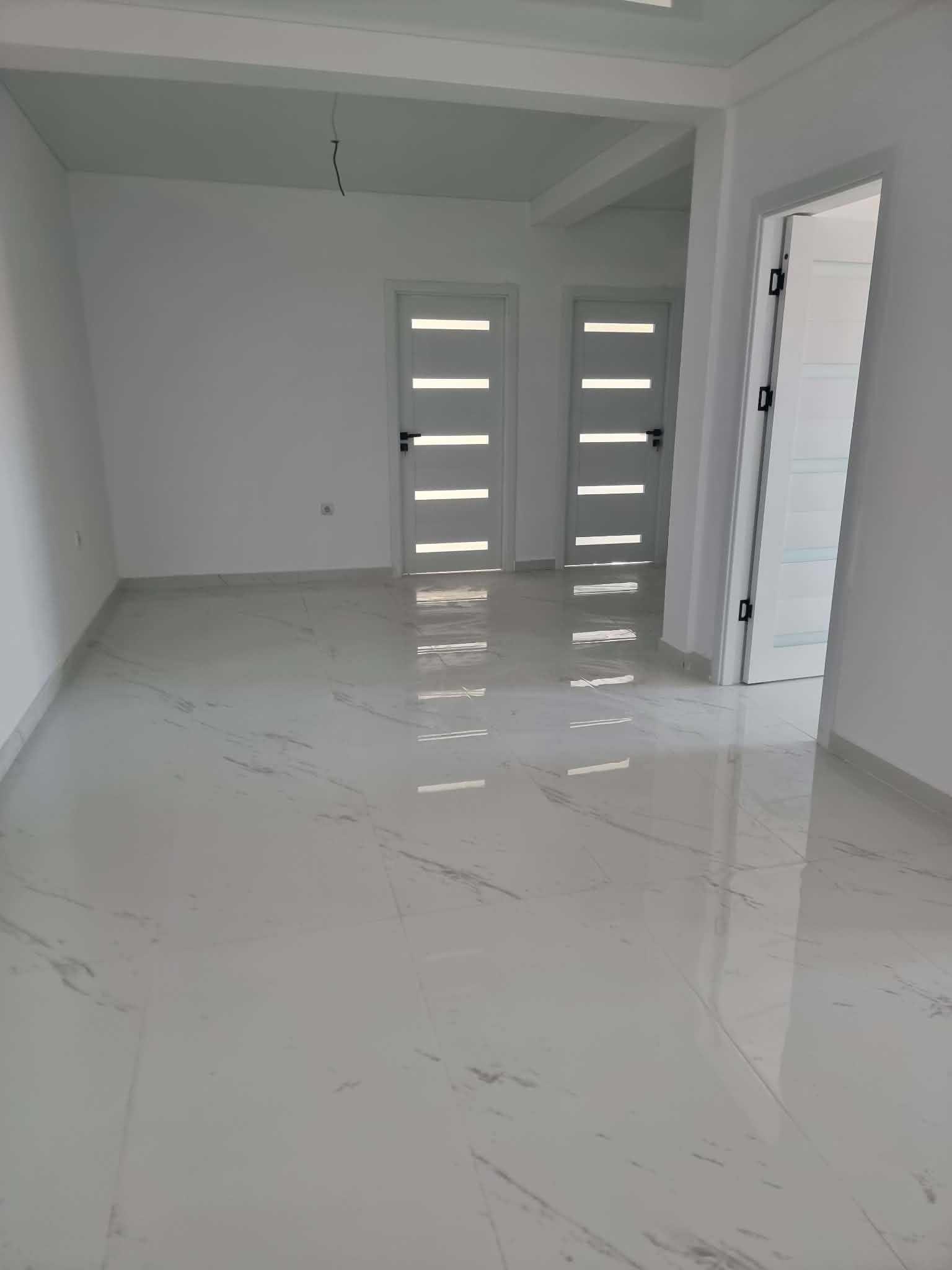 Proprietar – Vând Apartament Nou 3 Camere + Parcare – Năvodari Oraș (Zonă Kaufland / Penny)