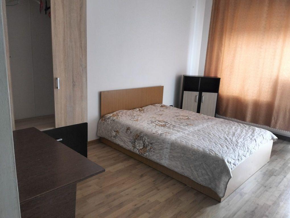 Apartament cu 2 camere decomandat de închiriat – Zona Victoria