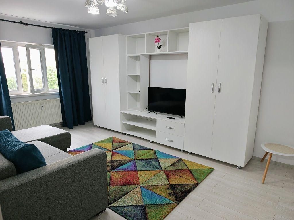 Închiriez apartament 2 camere complet mobilat și utilat - imagine 1