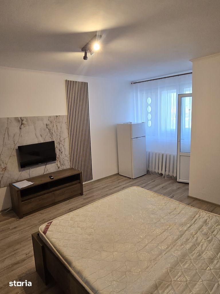 Garsonieră 30 mp, renovată complet, mobilată și utilată nou – Aluminei