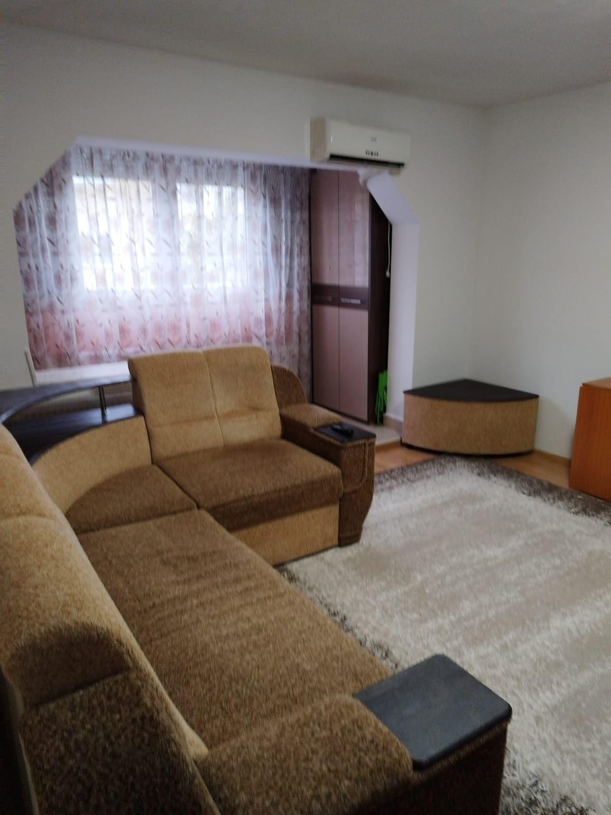 Apartament 2 camere semidecomandat etaj 3/4