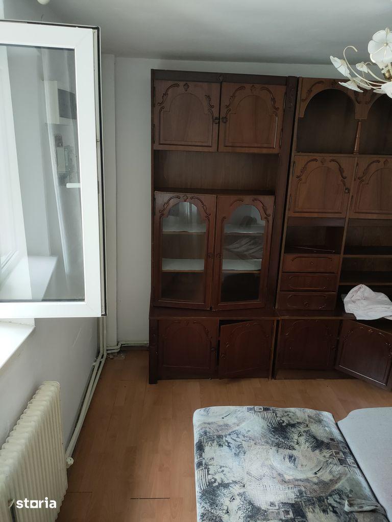 Închiriez Apartament 2 camere, parter