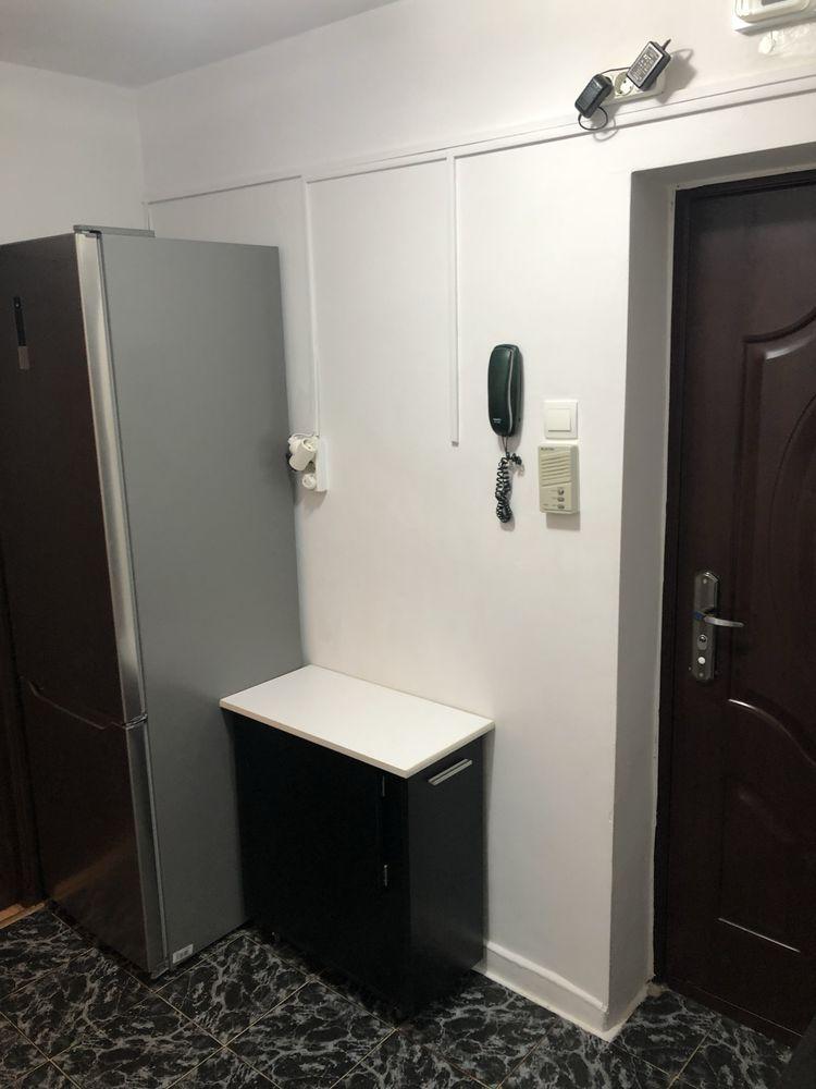 Imediat ocupabil. De închiriat apartament cu 2 camere. Zona foarte linistita din cartierul Rogerius
