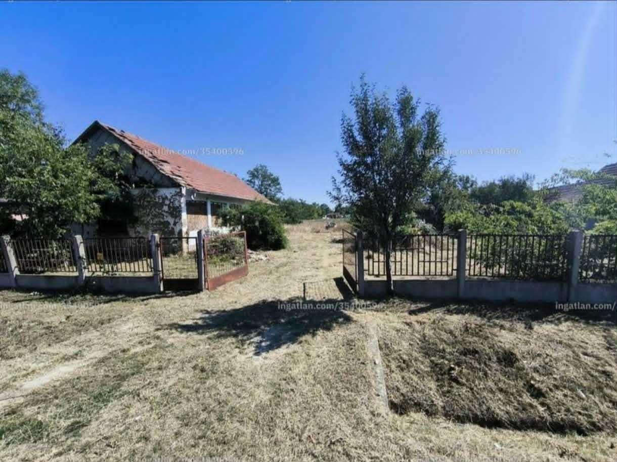 Casă de vânzare în Ungaria, loc. Zsaka - imagine 1