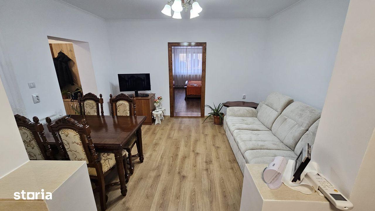 Casa cu 3 dormitoare de inchiriat in zona Iosia (strada Zarandului) - imagine 1