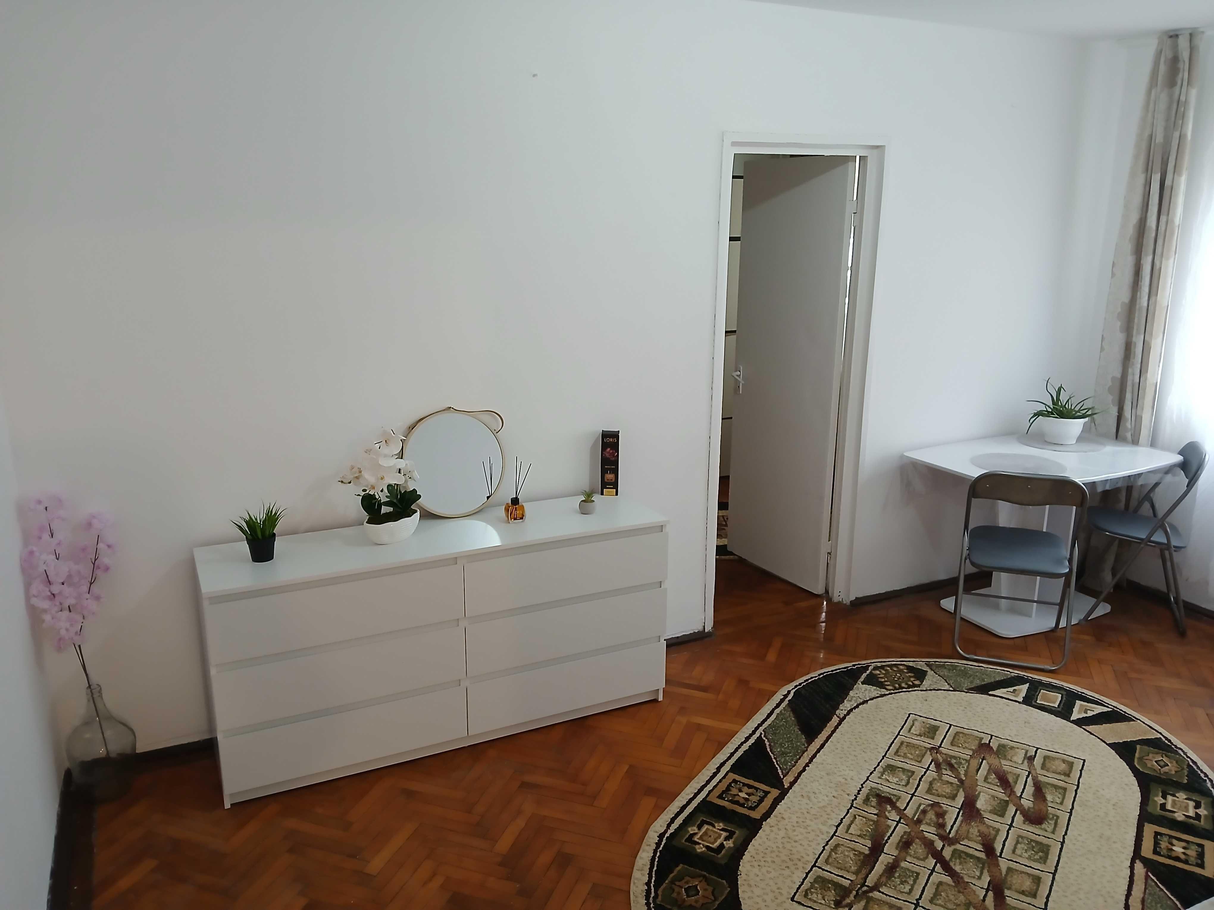 Aprtament 2 camere Ploiesti Sud 1550 lei/luna