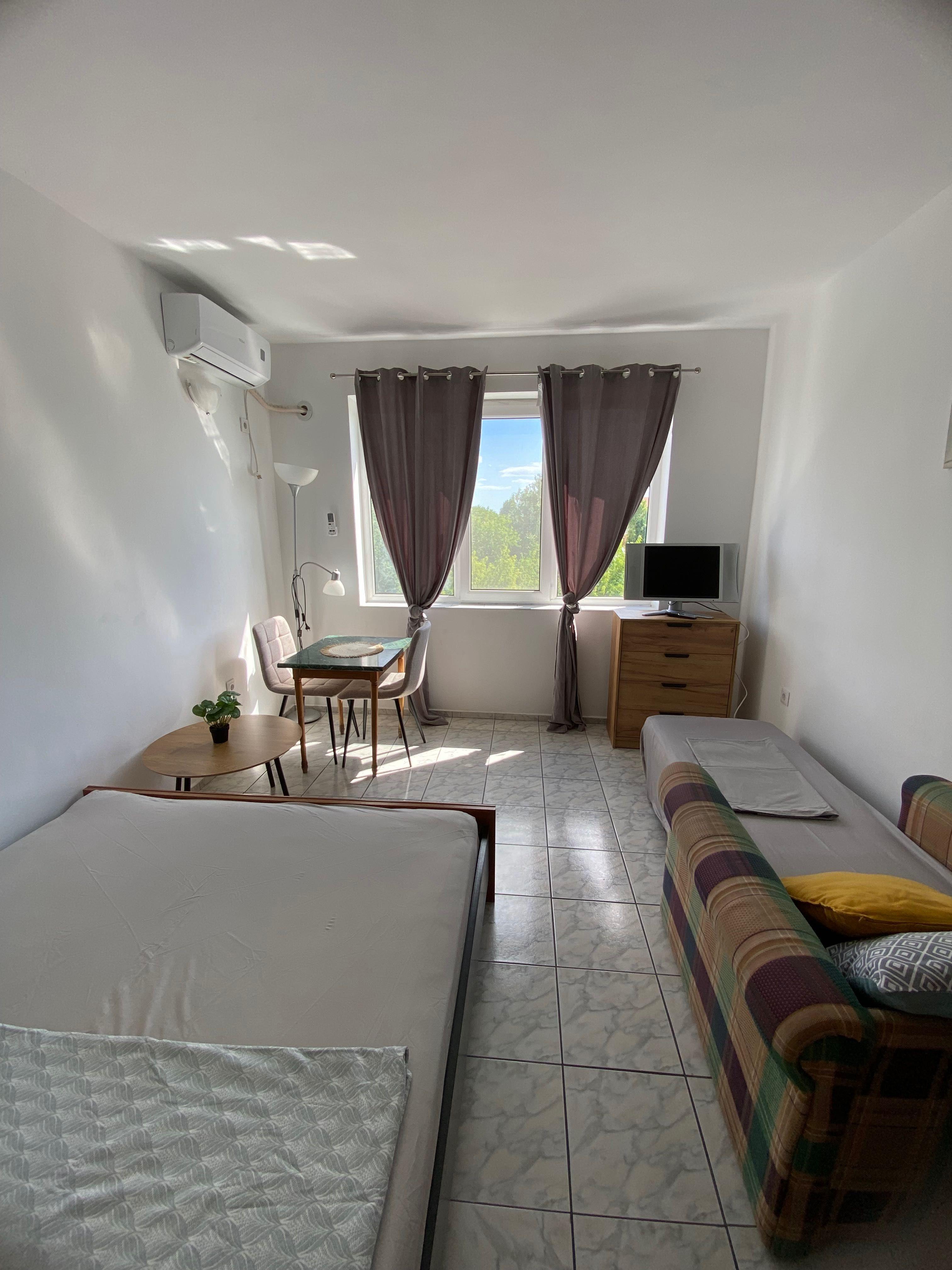 De inchiriat pe litoral - Apartament 2 camere in Saturn, Mangalia - imagine 1