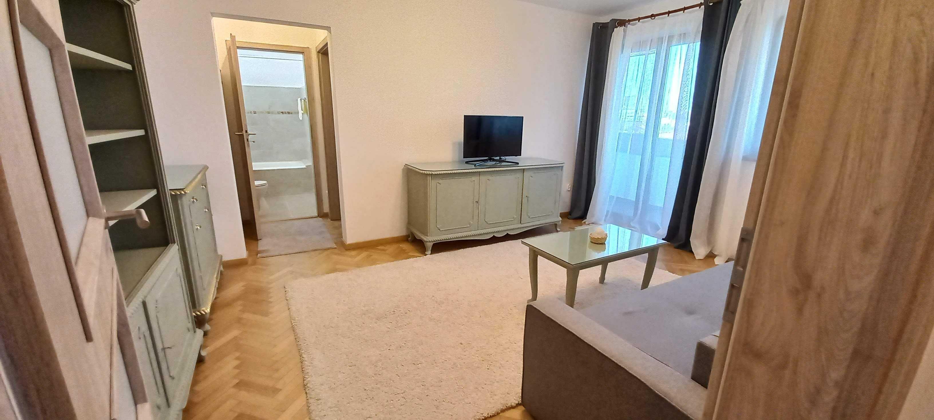 Apartament 2 camere luminos, renovat–Piața Victoriei|Direct proprietar - imagine 1