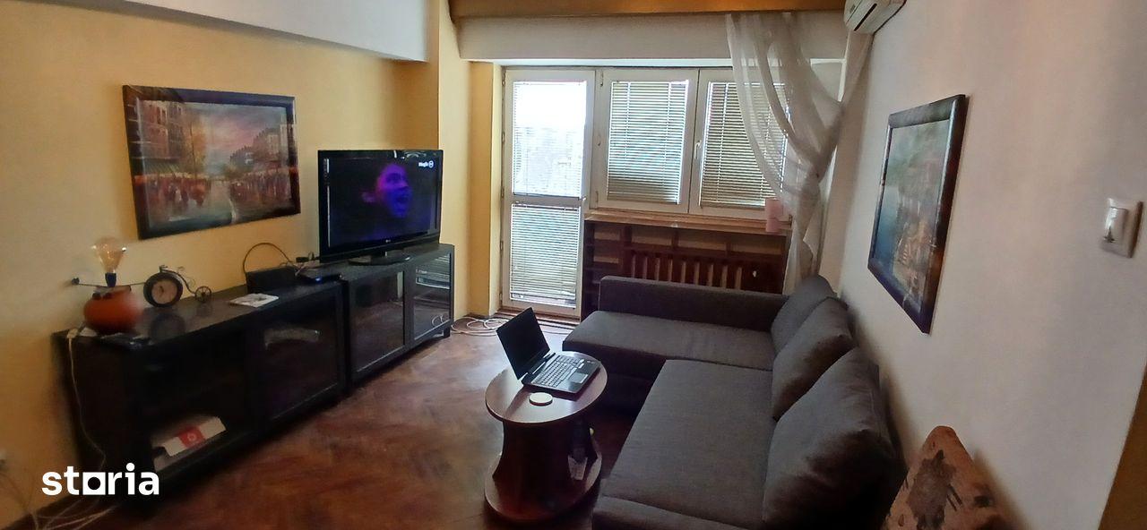 Piata Victoriei,apt 3 camere,2 bai mobilat,3 Ac,3 tv ,debara,parcare