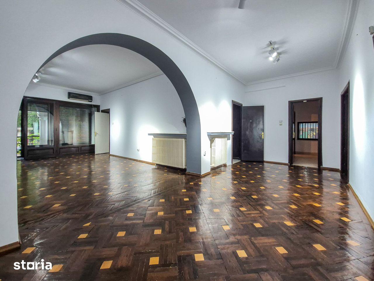 Apt. parter Piața Romană | 5 camere | Curte | 8 Locuri de Parcare - imagine 1