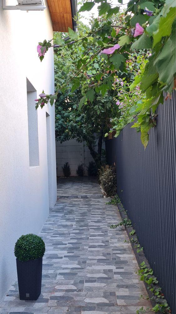 Studio la curte, recent renovat, metrou Stefan Cel Mare