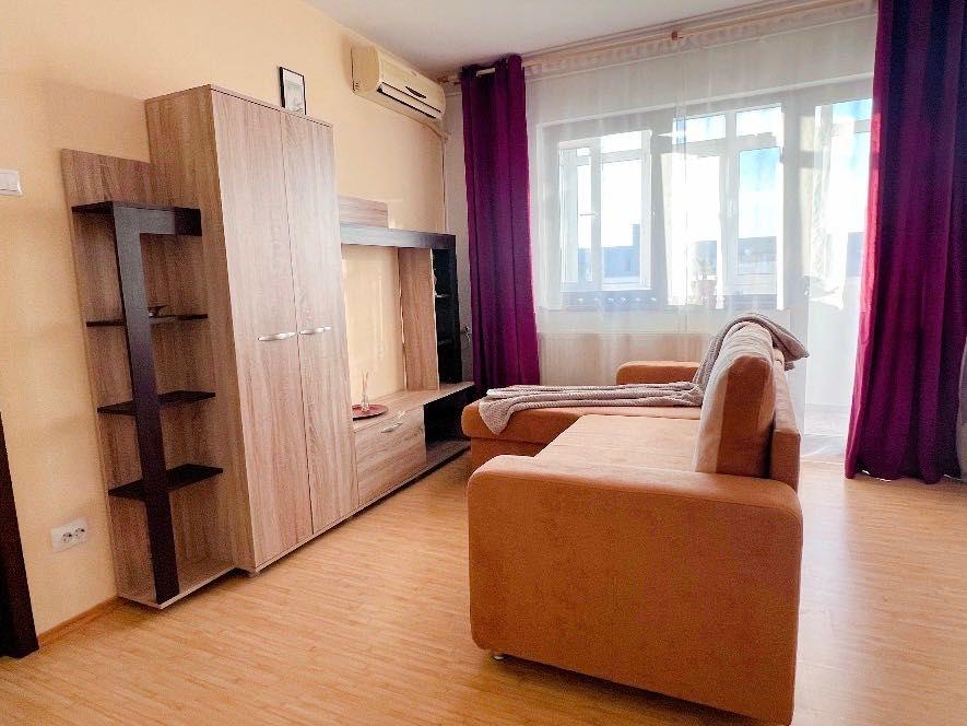 Proprietar - închiriere Garsonieră spațioasă 42 mp, 2 min metrou Titan parc IOR renovata libera - imagine 1