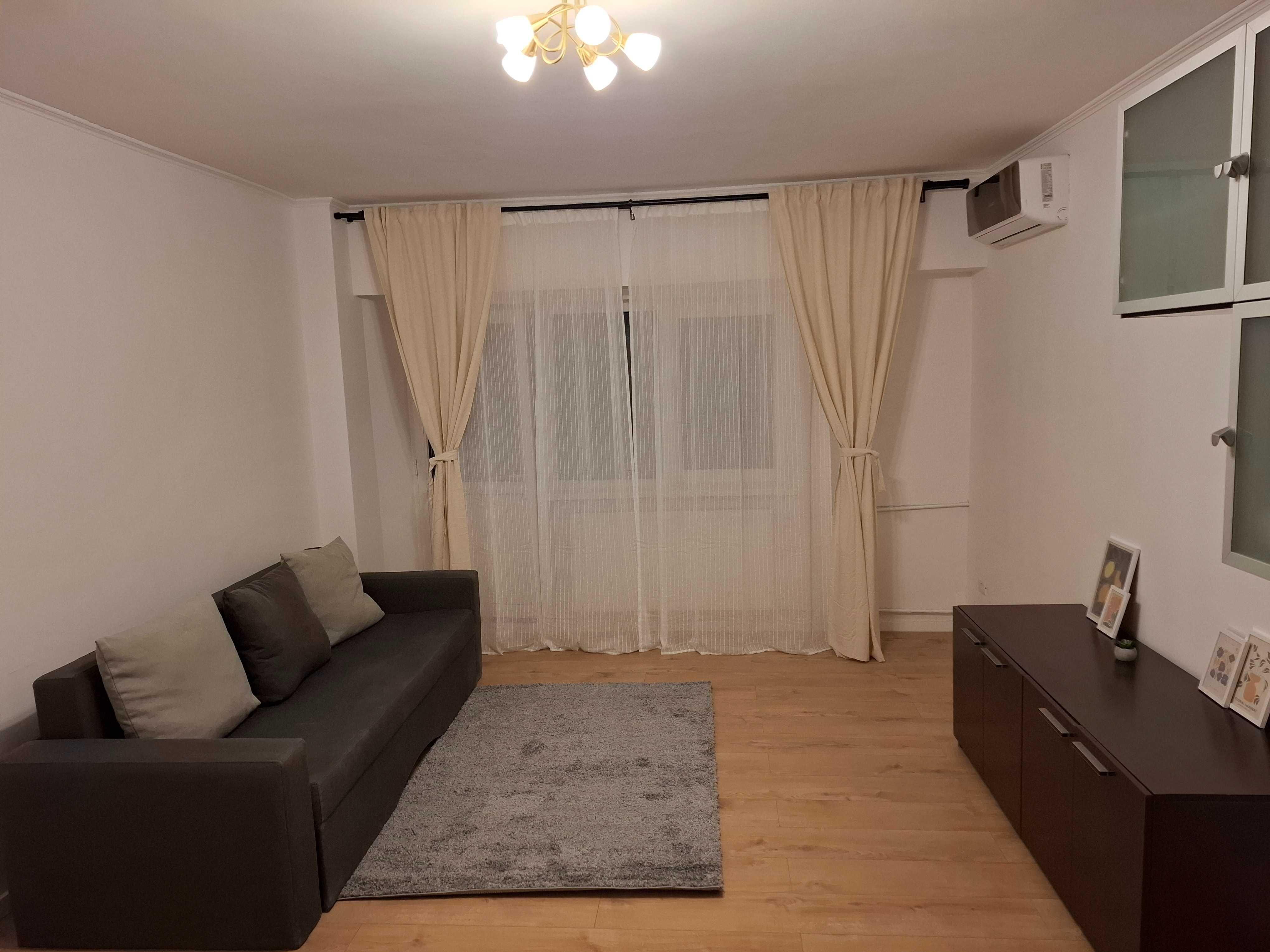 Direct proprietar – Închiriez garsonieră 42 mp, complet renovată, prima închiriere – Mall Vitan