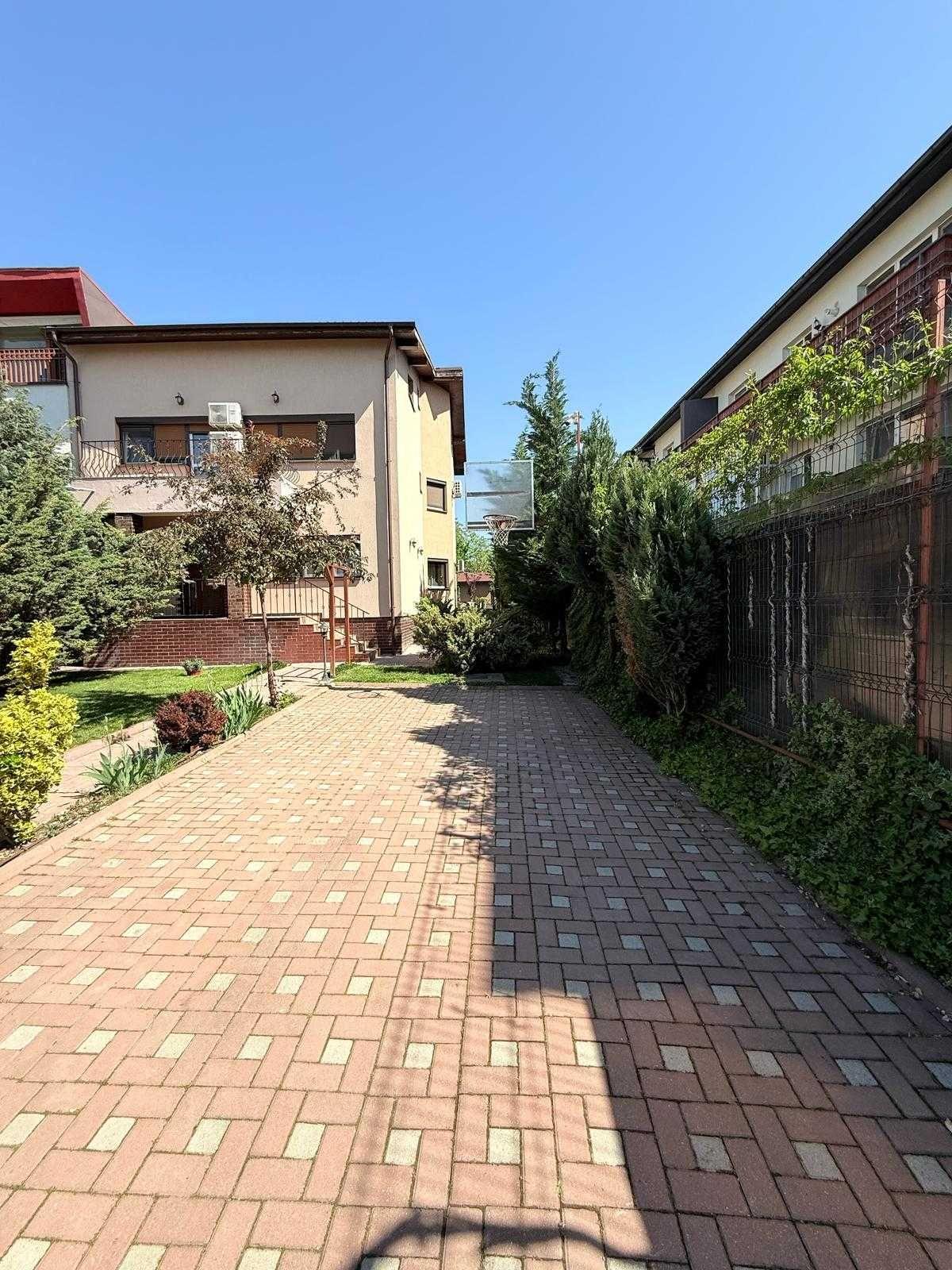 Vilă de vânzare – Trapezului, Sector 3, teren 500–1000 mp - imagine 1