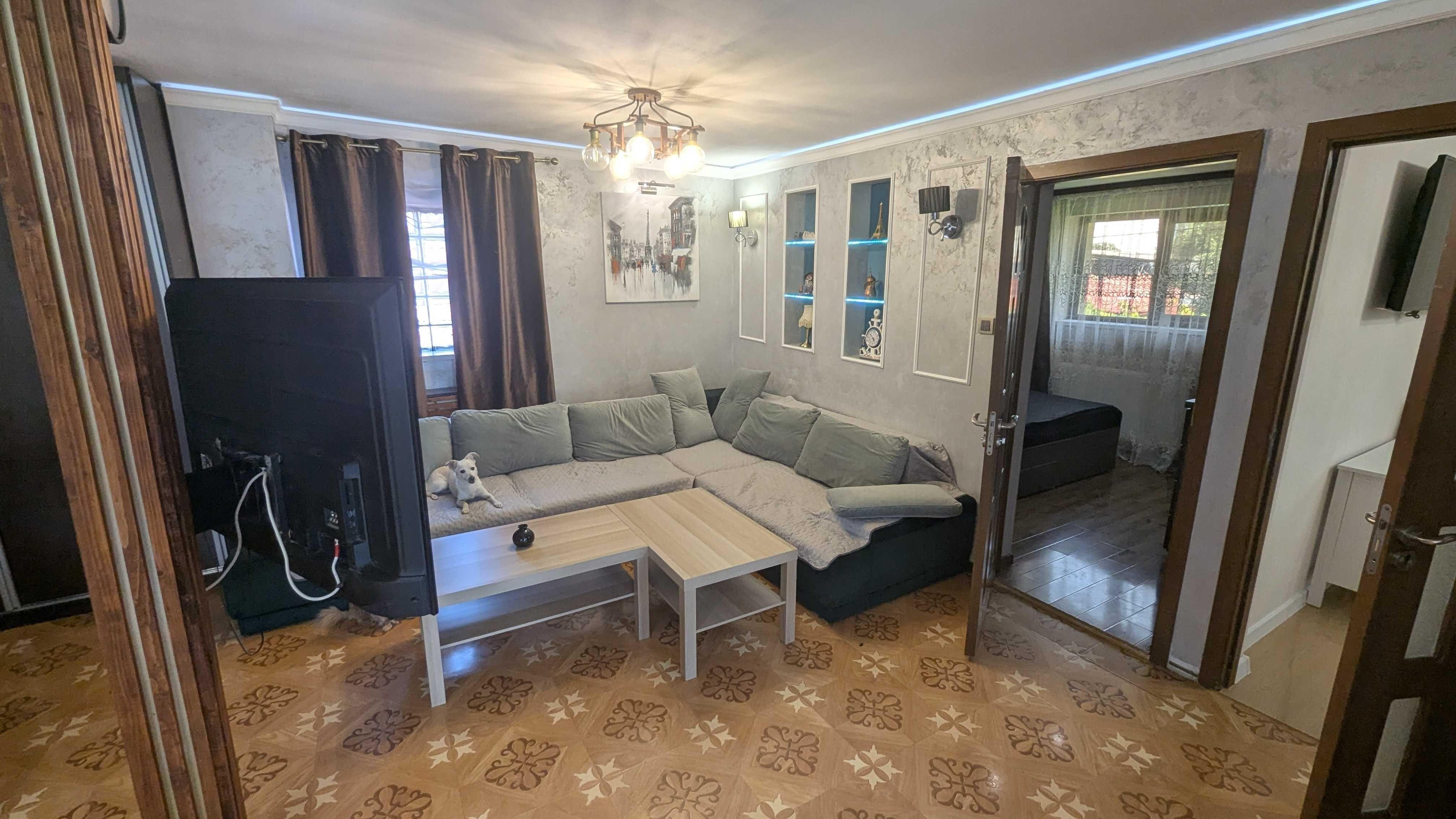 Proprietar inchiriez apartament 3 camere cu curte proprie metro Mihai Bravu