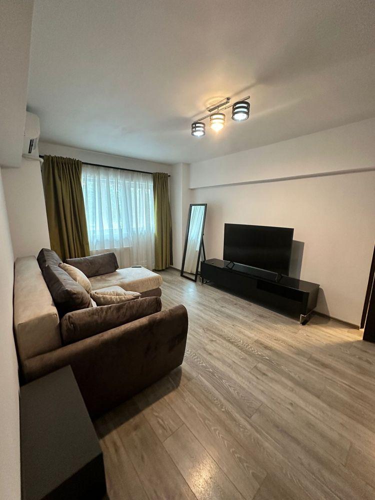 Inchiriez Apartament 3 camere cu loc de parcare